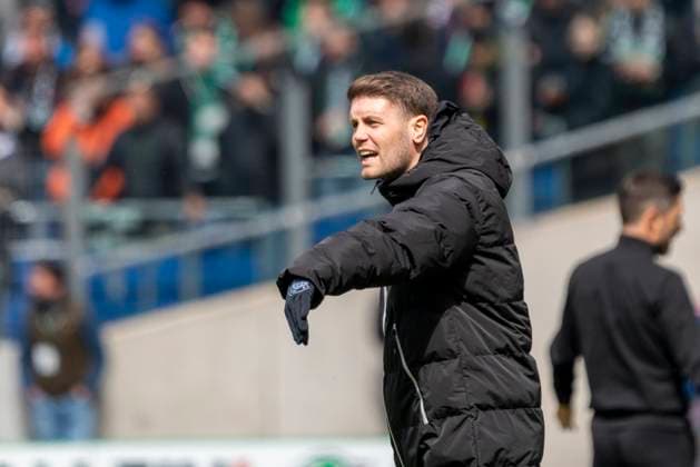 Fabian Huerzeler FC St Pauli, Coach GER, Hannover 96 vs FC St Pauli, Football, 2 Bundesliga, Matchday 30, Season 2023 2024, 21 04 2024 DFL REGULATIONS PROHIBIT ANY USE OF PHOTOGRAPHS AS IMAGE SEQUENCES AND OR QUASI VIDEO Hannover 96 vs FC St Pauli, Football, 2 Bundesliga, Matchday 30, Season 2023 2024, 21 04 2024 Hannover Copyright: xEibner-Pressefoto FabioxDeinertx EP_FDT