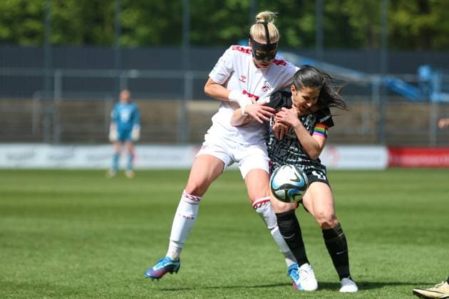 Celina Degen 1 FC Koeln and Hasret Kayikci SC Freiburg in a duel, Frauen Bundesliga, 1 FC Koeln SC Freiburg, Franz Kremer Stadion on April 21, 2024 in Cologne, Germany Photo by Oliver Kaelke DeFodi Images Celina Degen 1 FC Koeln and Hasret Kayikci SC Freiburg battle for the ball, Frauen Bundesliga, 1 FC Koeln SC Freiburg, Franz Kremer Stadion on April 21, 2024 in Cologne, Germany Photo by Oliver Kaelke DeFodi Images Defodi 678 2024 04 121 OK FCKSCF 0513 Defodi-678