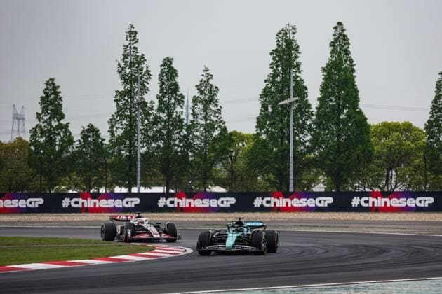 14 ALONSO Fernando (spa), Aston Martin F1 Team AMR24, action during the Formula 1 Lenovo Chinese Grand Prix 2024, 5th round of the 2024 Formula One World Championship, WM, Weltmeisterschaft from April 19 to 21, 2024 on the Shanghai International Circuit, in Shanghai, China - F1 - CHINESE GRAND PRIX 2024 DPPI Panoramic  240421_R05_CHINA_DP_FGOO1882