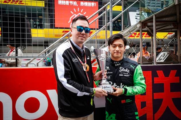 ZHOU Guanyu (chi), Stake F1 Team Kick Sauber C44, portrait during the Formula 1 Lenovo Chinese Grand Prix 2024, 5th round of the 2024 Formula One World Championship, WM, Weltmeisterschaft from April 19 to 21, 2024 on the Shanghai International Circuit, in Shanghai, China - F1 - CHINESE GRAND PRIX 2024 DPPI Panoramic  10418