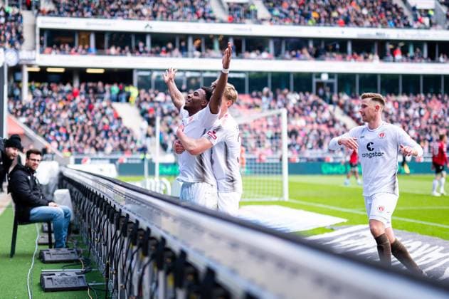 21 04 2024 Soccer, 2023 2024, 1 Bundesliga, Matchday 30, Hannover 96 FC St Pauli L R Oladapo Afolayan Pauli celebrates after his goal to 0 1 with Aljoscha Kemlein Pauli , Johannes Eggestein Pauli DFL REGULATIONS PROHIBIT ANY USE OF PHOTOGRAPHS AS IMAGE SEQUENCES AND OR QUASI VIDEO