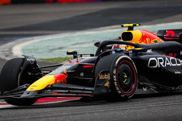 11 PEREZ Sergio (mex), Red Bull Racing RB20, action during the Formula 1 Lenovo Chinese Grand Prix 2024, 5th round of the 2024 Formula One World Championship, WM, Weltmeisterschaft from April 19 to 21, 2024 on the Shanghai International Circuit, in Shanghai, China - F1 - CHINESE GRAND PRIX 2024 DPPI Panoramic  240421_R05_CHINA_DP_FGOO2833