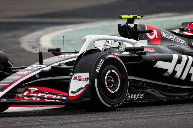 27 HULKENBERG Nico (ger), Haas F1 Team VF-24 Ferrari, action during the Formula 1 Lenovo Chinese Grand Prix 2024, 5th round of the 2024 Formula One World Championship, WM, Weltmeisterschaft from April 19 to 21, 2024 on the Shanghai International Circuit, in Shanghai, China - F1 - CHINESE GRAND PRIX 2024 DPPI Panoramic  240421_R05_CHINA_DP_FGOO2893