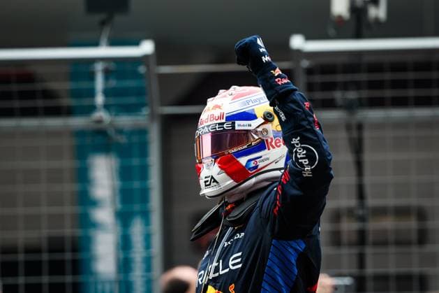 VERSTAPPEN Max (ned), Red Bull Racing RB20, portrait celebrating victory during the Formula 1 Lenovo Chinese Grand Prix 2024, 5th round of the 2024 Formula One World Championship, WM, Weltmeisterschaft from April 19 to 21, 2024 on the Shanghai International Circuit, in Shanghai, China - F1 - CHINESE GRAND PRIX 2024 DPPI Panoramic  240421_R05_CHINA_DP_FGOO3034