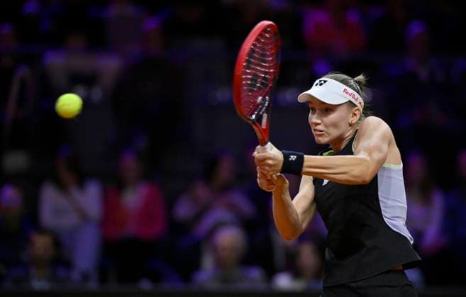 Elena Rybakina KAZ Action Tennis Ladies Porsche Cup Porsche Tennis Grand Prix GP Stuttgart 2024 Porsche Arena 21 04 2024 DFL REGULATIONS PROHIBIT ANY USE OF PHOTOGRAPHS AS IMAGE SEQUENCES AND OR QUASI VIDEO Porsche Tennis Grand Prix GP Stuttgart 2024