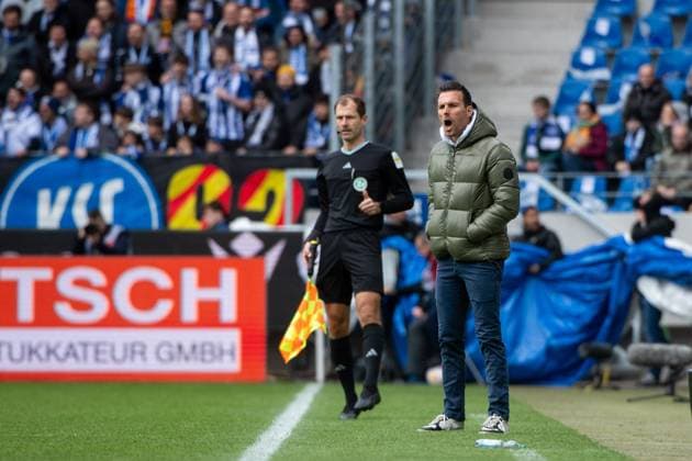 Christian Eichner Karlsruher SC, Trainer , GER, Karlsruher SC KSC vs Hertha BSC Berlin BSC , Fußball 2 Bundesliga, 30 Spieltag, Saison 2023 2024, 21 04 2024 DFB DFL regulations prohibit any use of photographs as image sequences and or quasi video GER, Karlsruher SC KSC vs Hertha BSC Berlin BSC , Fußball 2 Bundesliga, 30 Spieltag, Saison 2023 2024, 21 04 2024 Karlsruhe Copyright: xEibner-Pressefoto Memmlerx EP_MMR