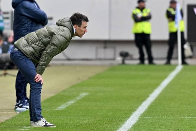 21 04 2024, xsltx, Soccer 2 Bundesliga, Karlsruher SC Hertha BSC Berlin emspor, v l Trainer Christian Eichner Karlsruher SC KSC DFL DFB REGULATIONS PROHIBIT ANY USE OF PHOTOGRAPHS as IMAGE SEQUENCES and or QUASI VIDEO Karlsruhe