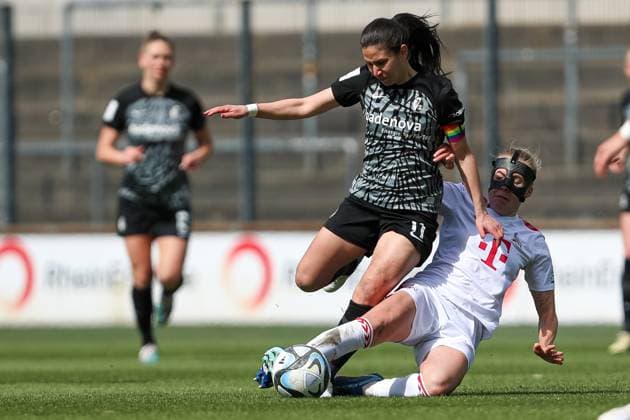Hasret Kayikci SC Freiburg and Celina Degen 1 FC Koeln in a duel, Frauen Bundesliga, 1 FC Koeln SC Freiburg, Franz Kremer Stadion on April 21, 2024 in Cologne, Germany Photo by Oliver Kaelke DeFodi Images Hasret Kayikci SC Freiburg and Celina Degen 1 FC Koeln battle for the ball, Frauen Bundesliga, 1 FC Koeln SC Freiburg, Franz Kremer Stadion on April 21, 2024 in Cologne, Germany Photo by Oliver Kaelke DeFodi Images Defodi 678 2024 04 121 OK FCKSCF 1114 Defodi-678