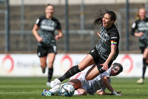 Hasret Kayikci SC Freiburg and Celina Degen 1 FC Koeln in a duel, Frauen Bundesliga, 1 FC Koeln SC Freiburg, Franz Kremer Stadion on April 21, 2024 in Cologne, Germany Photo by Oliver Kaelke DeFodi Images Hasret Kayikci SC Freiburg and Celina Degen 1 FC Koeln battle for the ball, Frauen Bundesliga, 1 FC Koeln SC Freiburg, Franz Kremer Stadion on April 21, 2024 in Cologne, Germany Photo by Oliver Kaelke DeFodi Images Defodi 678 2024 04 121 OK FCKSCF 1118 Defodi-678