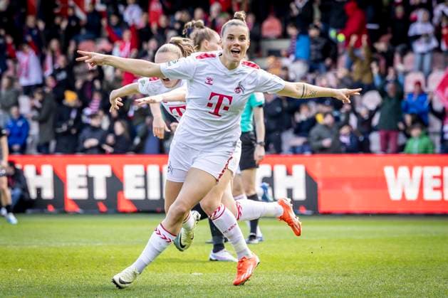 GOOGLE PIXEL Womens Bundesliga 1 FC Köln SC Freiburg, 21 04 2024 Goal celebration to 1 0 by Selina Cerci 1 FC Köln, 29 GOOGLE PIXEL Womens Bundesliga 1 FC Köln SC Freiburg, 19 Matchday, on 21 04 2024 at Franz Kremer Stadium in Cologne DFL REGULATIONS PROHIBIT ANY USE OF PHOTOGRAPHS AS IMAGE SEQUENCES AND OR QUASI VIDEO Copyright: xBEAUTIFULxSPORTS LeahxKohringx