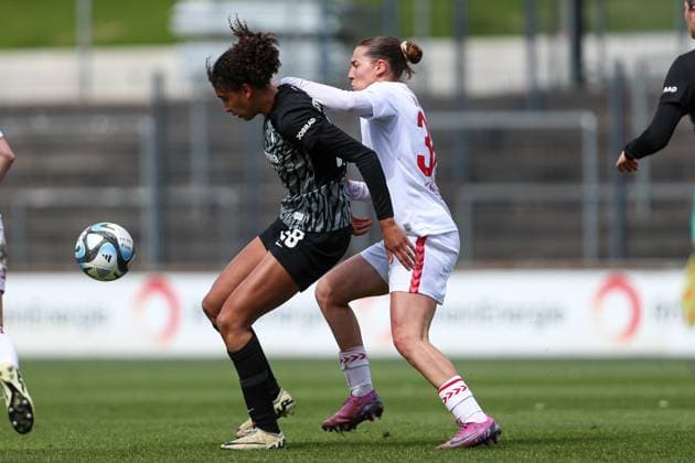 Cora Zicai SC Freiburg and Carlotta Wamser 1 FC Koeln in a duel, Frauen Bundesliga, 1 FC Koeln SC Freiburg, Franz Kremer Stadion on April 21, 2024 in Cologne, Germany Photo by Oliver Kaelke DeFodi Images Cora Zicai SC Freiburg and Carlotta Wamser 1 FC Koeln battle for the ball, Frauen Bundesliga, 1 FC Koeln SC Freiburg, Franz Kremer Stadion on April 21, 2024 in Cologne, Germany Photo by Oliver Kaelke DeFodi Images Defodi 678 2024 04 121 OK FCKSCF 1145 Defodi-678