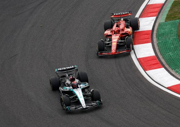 63 RUSSELL George (gbr), Mercedes AMG F1 Team W15, and 16 LECLERC Charles (mco), Scuderia Ferrari SF-24, action action during the Formula 1 Lenovo Chinese Grand Prix 2024, 5th round of the 2024 Formula One World Championship, WM, Weltmeisterschaft from April 19 to 21, 2024 on the Shanghai International Circuit, in Shanghai, China - F1 - CHINESE GRAND PRIX 2024 DPPI Panoramic 240421_R05_CHINA_DP_JK14804