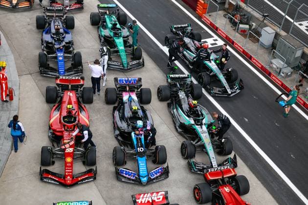 Parc Ferme ambience during the Formula 1 Lenovo Chinese Grand Prix 2024, 5th round of the 2024 Formula One World Championship, WM, Weltmeisterschaft from April 19 to 21, 2024 on the Shanghai International Circuit, in Shanghai, China - F1 - CHINESE GRAND PRIX 2024 DPPI Panoramic  240421_R05_CHINA_DP_JK14918