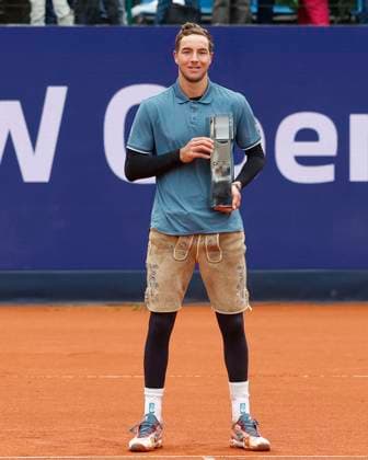 Winner Jan Lennard Struff GER with the trophy Tennis BMW Open 2024 ATP MTTC Iphitos Munich Germany April 21, 2024 Copyright: xJuergenxHasenkopfx