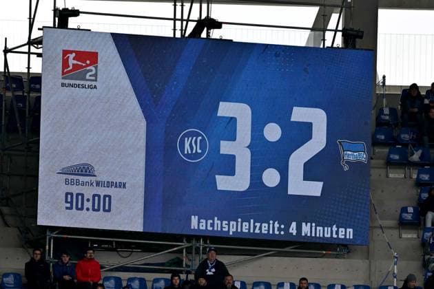 21 04 2024, xsltx, Soccer 2 Bundesliga, Karlsruher SC Hertha BSC Berlin emspor, v l Final result on the scoreboard DFL DFB REGULATIONS PROHIBIT ANY USE OF PHOTOGRAPHS as IMAGE SEQUENCES and or QUASI VIDEO Karlsruhe