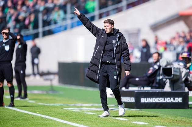 21 04 2024 Soccer, 2023 2024, 1 Bundesliga, Matchday 30, Hannover 96 FC St Pauli Fabian Hürzeler Coach Pauli DFL REGULATIONS PROHIBIT ANY USE OF PHOTOGRAPHS AS IMAGE SEQUENCES AND OR QUASI VIDEO