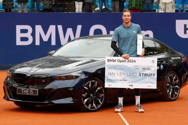 Winner Jan Lennard Struff GER with the trophy, winners cheque and winning car Copyright: xJuergenxHasenkopfx
