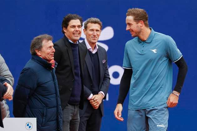 R L Winner Jan Lennard Struff , Tournament Director Patrik Kuehnen, Dr Fabian Tross MTTC Iphitos and Helmut Schmidbauer BTV President Copyright: xJuergenxHasenkopfx