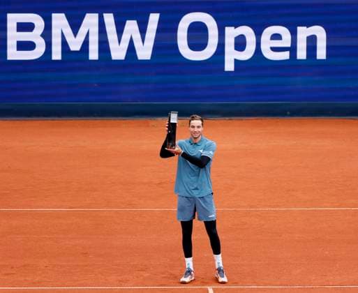 21 04 2024, BMW Open 2024, MTTC Iphitos Muenchen , Tennis, Sport, in the picture Jan Lennard Struff GER winner of the BMW Open 2024
