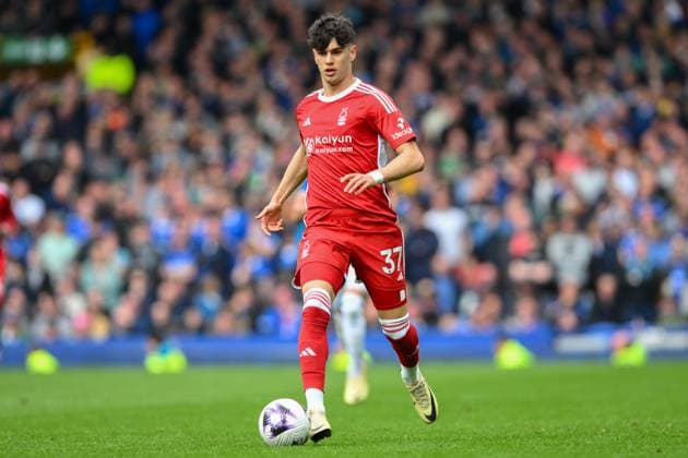 Everton FC v Nottingham Forest - Premier League Rodrigo Ribeiro of Nottingham Forest is in action during the Premier League match between Everton and Nottingham Forest at Goodison Park in Liverpool, on April 21, 2024. Liverpool Merseyside United Kingdom  Copyright: xMIxNewsx originalFilename:fletcher-evertonv240421_npdix.jpg