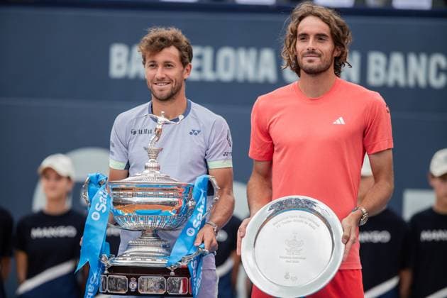 April 21, 2024, Barcelona, Barcelona, Spain: Casper Ruud during his celebration for the win in Barcelona Open Banc Sabadell Trofeo Conde de Godo on April 21, 2024 in Barcelona, Spain. Barcelona Spain - ZUMAs316 20240421_znp_s316_081 Copyright: xMartixSeguraxRamonedax