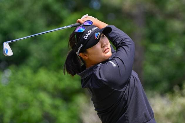 THE WOODLANDS, TX - APRIL 21: Haeran Ryu (KOR) watches her tee shot on 3 during the final round of the Chevron Championship at The Club at Carlton Woods on April 21, 2024 in The Woodlands, Texas. (Photo by Ken Murray Icon Sportswire) GOLF: APR 21 LPGA, Golf Damen The Chevron Championship EDITORIAL USE ONLY Icon240421062