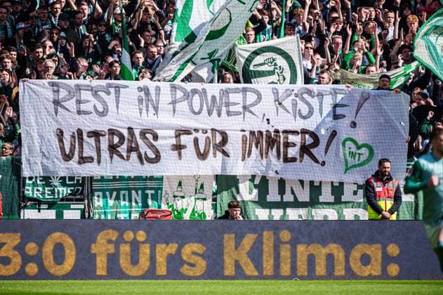Banner Fans Ultras SV Werder Bremen for deceased fan of FC St Pauli GER, SV Werder Bremen vs VfB Stuttgart, Football, Bundesliga, Matchday 30, Season 2023 24, 21 04 2024 DFL REGULATIONS PROHIBIT ANY USE OF PHOTOGRAPHS AS IMAGE SEQUENCES AND OR QUASI VIDEO GER, SV Werder Bremen vs VfB Stuttgart, Football, Bundesliga, Matchday 30, Season 2023 24, 21 04 2024 Bremen Copyright: xEibner-Pressefoto MarcelxvonxFehrnx EP_MFN