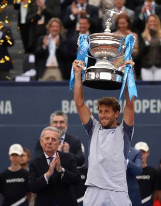 April 21, 2024, Sabadell, Barcelona, Spain: Barcelona Spain 21.04.2024 Casper Ruud (Norway) lifts the Barcelona Open title in the match between Stefanos Tsitsipas (Greece) and Casper Ruud (Norway) during the Day 9 of the Barcelona Open Banc Sabadell Godo on 21 April 2024 in Barcelona. Sabadell Spain - ZUMAu50_ 20240421_zsp_u50_108 Copyright: xXavixUrgelesx