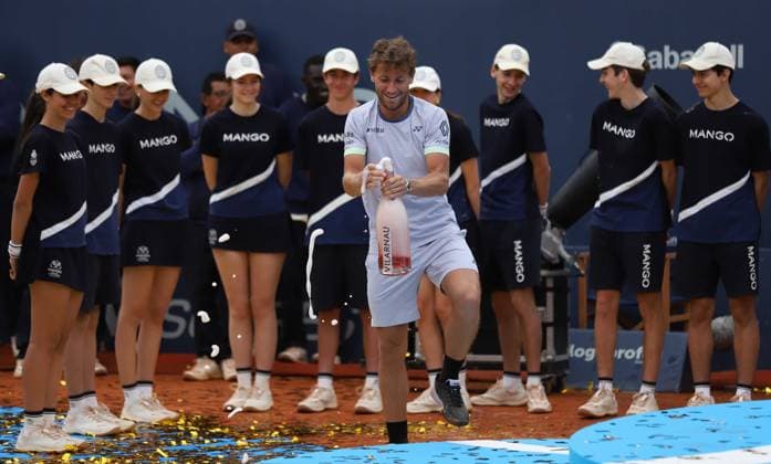 April 21, 2024, Sabadell, Barcelona, Spain: Barcelona Spain 21.04.2024 Casper Ruud (Norway) celebrates his victory with cava in the match between Stefanos Tsitsipas (Greece) and Casper Ruud (Norway) during the Day 9 of the Barcelona Open Banc Sabadell Godo on 21 April 2024 in Barcelona. Sabadell Spain - ZUMAu50_ 20240421_zsp_u50_117 Copyright: xXavixUrgelesx