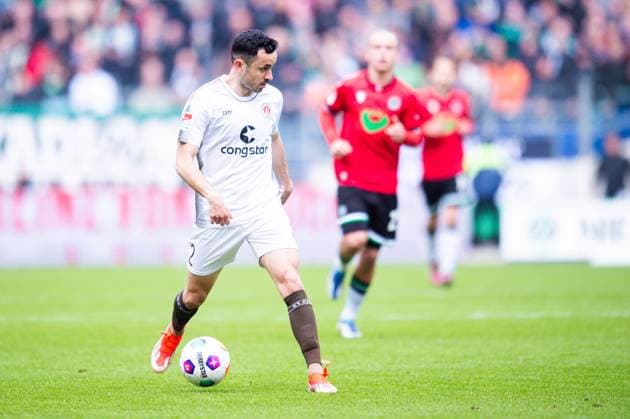 21 04 2024 Soccer, 2023 2024, 1 Bundesliga, Matchday 30, Hannover 96 FC St Pauli Manolis Saliakas Pauli DFL REGULATIONS PROHIBIT ANY USE OF PHOTOGRAPHS AS IMAGE SEQUENCES AND OR QUASI VIDEO