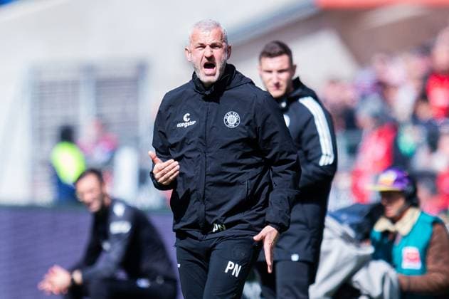 21 04 2024 Soccer, 2023 2024, 1 Bundesliga, Matchday 30, Hannover 96 FC St Pauli Peter Nemeth Co Trainer Pauli DFL REGULATIONS PROHIBIT ANY USE OF PHOTOGRAPHS AS IMAGE SEQUENCES AND OR QUASI VIDEO