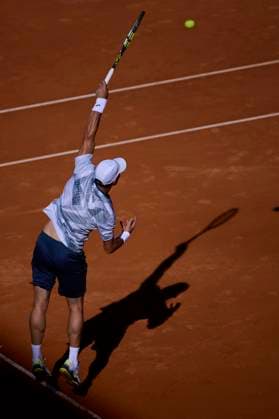 Mutua Madrid Open - Day One Facundo Bagnis of Argentina serves against David Goffin of Belgium during day one of the Mutua Madrid Open 2024 at Caja Magica on April 22, 2024, in Madrid, Spain. Madrid Caja Magica Madrid Spain RL_MMO24_015 Copyright: xRicardoxLarreinax