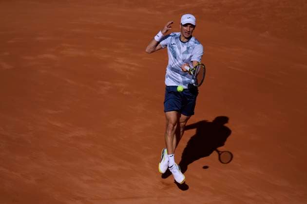 Mutua Madrid Open - Day One Facundo Bagnis of Argentina returns a shot against David Goffin of Belgium during day one of the Mutua Madrid Open 2024 at Caja Magica on April 22, 2024, in Madrid, Spain. Madrid Caja Magica Madrid Spain RL_MMO24_027 Copyright: xRicardoxLarreinax