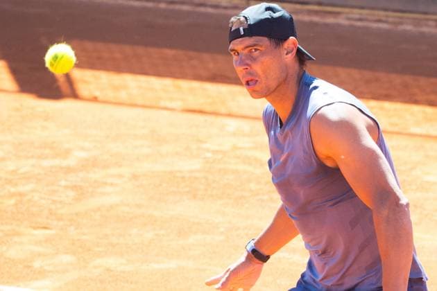 Rafa Nadal And Carlos Alcaraz Prepare For The Mutua Open - Madrid Rafa Nadal during his training for the Mutua Openon April 22, 2024, in Madrid (Spain). Photo by Jose Oliva Europa Press ABACAPRESS.COM Madrid Spain  Copyright: xEuropaxPress ABACAx
