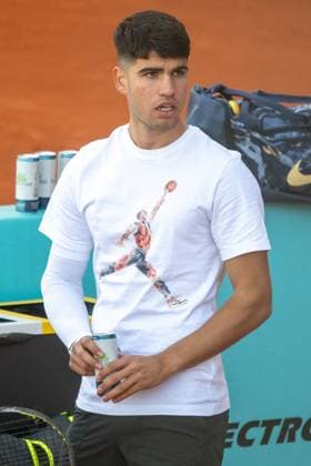 Rafa Nadal And Carlos Alcaraz Prepare For The Mutua Open - Madrid Carlos Alcaraz during his training for the Mutua Openon April 22, 2024, in Madrid (Spain). Photo by Jose Oliva Europa Press ABACAPRESS.COM Madrid Spain Copyright: xEuropaxPress ABACAx