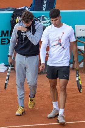 Rafa Nadal And Carlos Alcaraz Prepare For The Mutua Open - Madrid Carlos Alcaraz during his training for the Mutua Openon April 22, 2024, in Madrid (Spain). Photo by Jose Oliva Europa Press ABACAPRESS.COM Madrid Spain Copyright: xEuropaxPress ABACAx