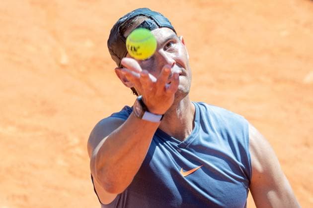 Rafa Nadal And Carlos Alcaraz Prepare For The Mutua Open - Madrid Rafa Nadal during his training for the Mutua Openon April 22, 2024, in Madrid (Spain). Photo by Jose Oliva Europa Press ABACAPRESS.COM Madrid Spain  Copyright: xEuropaxPress ABACAx