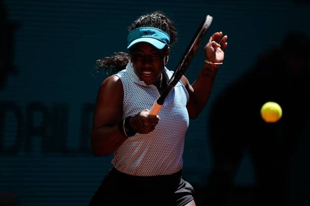 April 22, 2024, Madrid, Madrid, SPAIN: Sachia Vickery of United States in action against Rebeka Masarova of Spain during the Mutua Madrid Open 2024, ATP, Tennis Herren Masters 1000 and WTA, Tennis Damen 1000, tournament celebrated at Caja Magica on April 22, 2024 in Madrid, Spain. Madrid SPAIN - ZUMAa181 20240422_zaa_a181_114 Copyright: xOscarxJ.xBarrosox