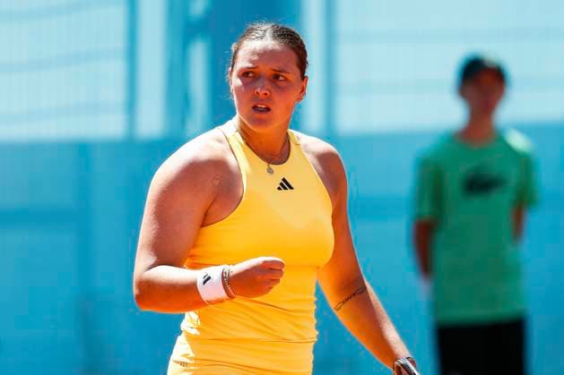 April 22, 2024, Madrid, Madrid, SPAIN: Jule Niemeier of Germany celebrates after winning against Nuria Parrizas Diaz of Spain during the Mutua Madrid Open 2024, ATP, Tennis Herren Masters 1000 and WTA, Tennis Damen 1000, tournament celebrated at Caja Magica on April 22, 2024 in Madrid, Spain. Madrid SPAIN - ZUMAa181 20240422_zaa_a181_143 Copyright: xIrinaxR.xHipolitox