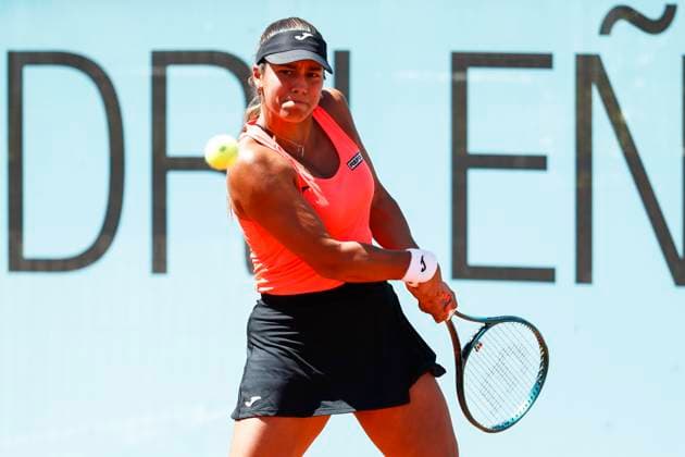 April 22, 2024, Madrid, Madrid, SPAIN: Jessica Bouzas Maneiro of Spain in action against Claire Liu of USA during the Mutua Madrid Open 2024, ATP, Tennis Herren Masters 1000 and WTA, Tennis Damen 1000, tournament celebrated at Caja Magica on April 22, 2024 in Madrid, Spain. Madrid SPAIN - ZUMAa181 20240422_zaa_a181_175 Copyright: xIrinaxR.xHipolitox