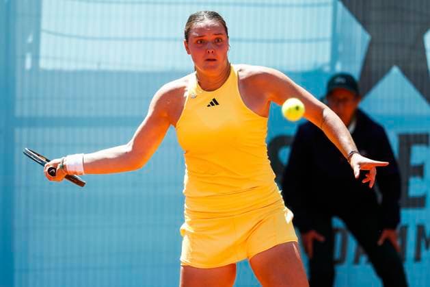 April 22, 2024, Madrid, Madrid, SPAIN: Jule Niemeier of Germany in action against Nuria Parrizas Diaz of Spain during the Mutua Madrid Open 2024, ATP, Tennis Herren Masters 1000 and WTA, Tennis Damen 1000, tournament celebrated at Caja Magica on April 22, 2024 in Madrid, Spain. Madrid SPAIN - ZUMAa181 20240422_zaa_a181_142 Copyright: xIrinaxR.xHipolitox