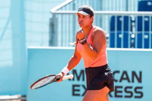 April 22, 2024, Madrid, Madrid, SPAIN: Jessica Bouzas Maneiro of Spain celebrates a point against Claire Liu of USA during the Mutua Madrid Open 2024, ATP, Tennis Herren Masters 1000 and WTA, Tennis Damen 1000, tournament celebrated at Caja Magica on April 22, 2024 in Madrid, Spain. Madrid SPAIN - ZUMAa181 20240422_zaa_a181_184 Copyright: xIrinaxR.xHipolitox