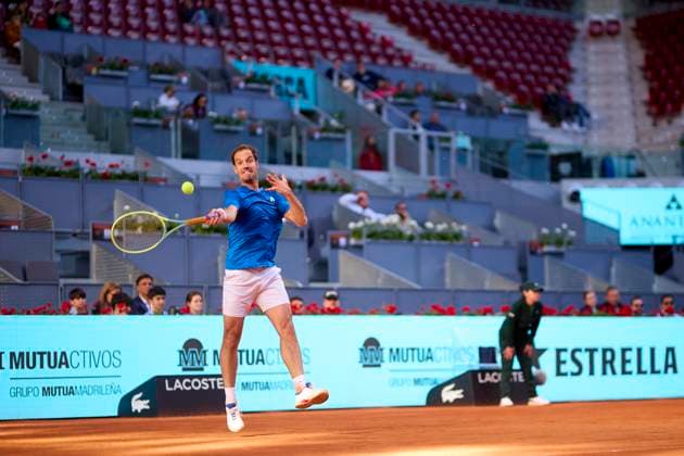 Mutua Madrid Open - Day One Richard Gasquet of France returns a shot against Stefano Napolitano of Italy during day one of the Mutua Madrid Open 2024 at Caja Magica on April 22, 2024, in Madrid, Spain. Madrid Caja Magica Madrid Spain RL_MMO24_236 Copyright: xRicardoxLarreinax