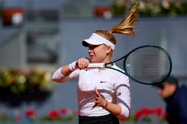 Mutua Madrid Open - Day Two Brenda Fruhvirtova of the Czech Republic returns a shot against Arantxa Rus of Netherlands during day two of the Mutua Madrid Open 2024 at Caja Magica on April 23, 2024, in Madrid, Spain. Madrid Caja Magica Madrid Spain RL_MMO24_284 Copyright: xRicardoxLarreinax
