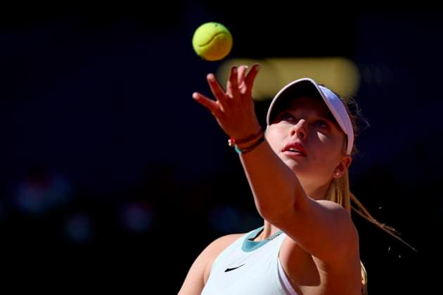 Mutua Madrid Open - Day Two Brenda Fruhvirtova of the Czech Republic serves against Arantxa Rus of Netherlands during day two of the Mutua Madrid Open 2024 at Caja Magica on April 23, 2024, in Madrid, Spain. Madrid Caja Magica Madrid Spain RL_MMO24_295 Copyright: xRicardoxLarreinax