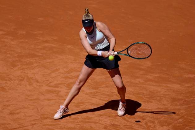 Mutua Madrid Open - Day Two Brenda Fruhvirtova of the Czech Republic returns a shot against Arantxa Rus of Netherlands during day two of the Mutua Madrid Open 2024 at Caja Magica on April 23, 2024, in Madrid, Spain. Madrid Caja Magica Madrid Spain RL_MMO24_340 Copyright: xRicardoxLarreinax