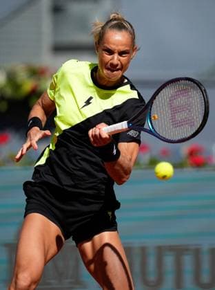 April 23, 2024, Madrid, Spain: ARANTXA RUS of The Netherlands in action against B. Fruhvirtova of the Czech Republic during the Mutua Madrid Open 2024, ATP, Tennis Herren Masters 1000 and WTA, Tennis Damen 1000, tournament at Caja Magica in Madrid, Spain. Rus won 7:5, 6:3. Madrid Spain - ZUMAa181 20240423_zaa_a181_010 Copyright: xOscarxJ.xBarrosox