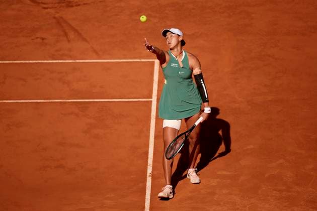Mutua Madrid Open - Day Two Xiyu Wang of China serves against Ana Bogdan of Romania during day two of the Mutua Madrid Open 2024 at Caja Magica on April 23, 2024, in Madrid, Spain. Madrid Caja Magica Madrid Spain RL_MMO24_422 Copyright: xRicardoxLarreinax