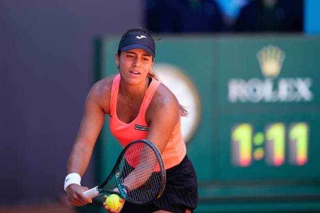 April 23, 2024, Madrid, Madrid, SPAIN: Jessica Bouzas of Spain in action against Sachia Vickery of United States during the Mutua Madrid Open 2024, ATP, Tennis Herren Masters 1000 and WTA, Tennis Damen 1000, tournament celebrated at Caja Magica on April 23, 2024 in Madrid, Spain. Madrid SPAIN - ZUMAa181 20240423_zaa_a181_069 Copyright: xOscarxJ.xBarrosox