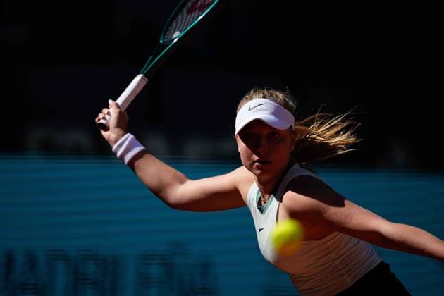 April 23, 2024, Madrid, Madrid, SPAIN: Bernarda Fruhvirtova of Czech Republic in action against Arantxa Rus of The Netherlands during the Mutua Madrid Open 2024, ATP, Tennis Herren Masters 1000 and WTA, Tennis Damen 1000, tournament celebrated at Caja Magica on April 23, 2024 in Madrid, Spain. Madrid SPAIN - ZUMAa181 20240423_zaa_a181_014 Copyright: xOscarxJ.xBarrosox